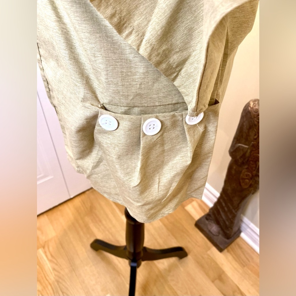 Misslook poly-cotton putty color shirt v-neck & collar/ Pockets & buttons
NWOT - Picture 8 of 11